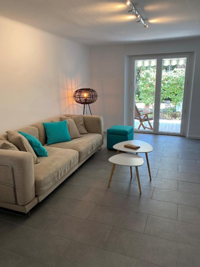 Appartement Rez De Villa Proche Port Et Plages De Sanary Exteriör bild