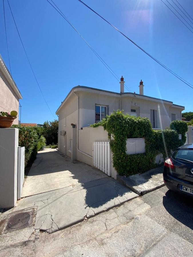 Appartement Rez De Villa Proche Port Et Plages De Sanary Exteriör bild