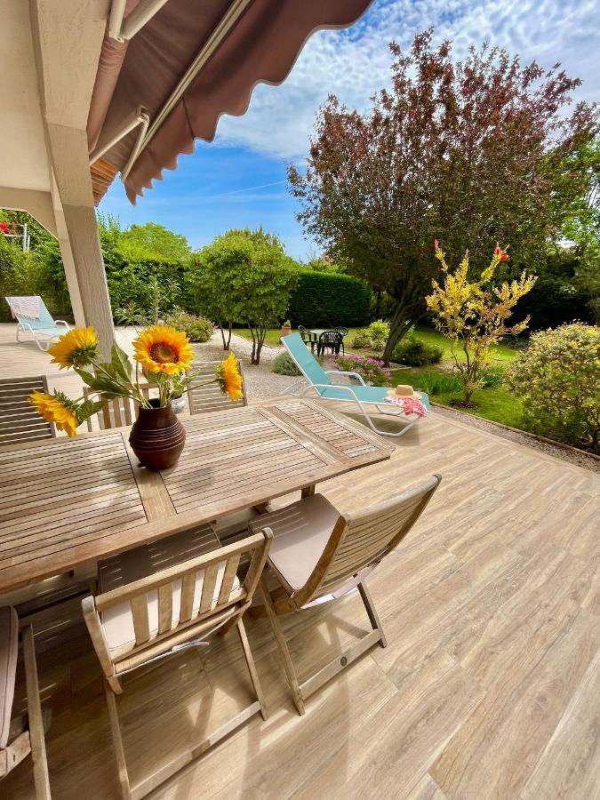 Appartement Rez De Villa Proche Port Et Plages De Sanary Exteriör bild