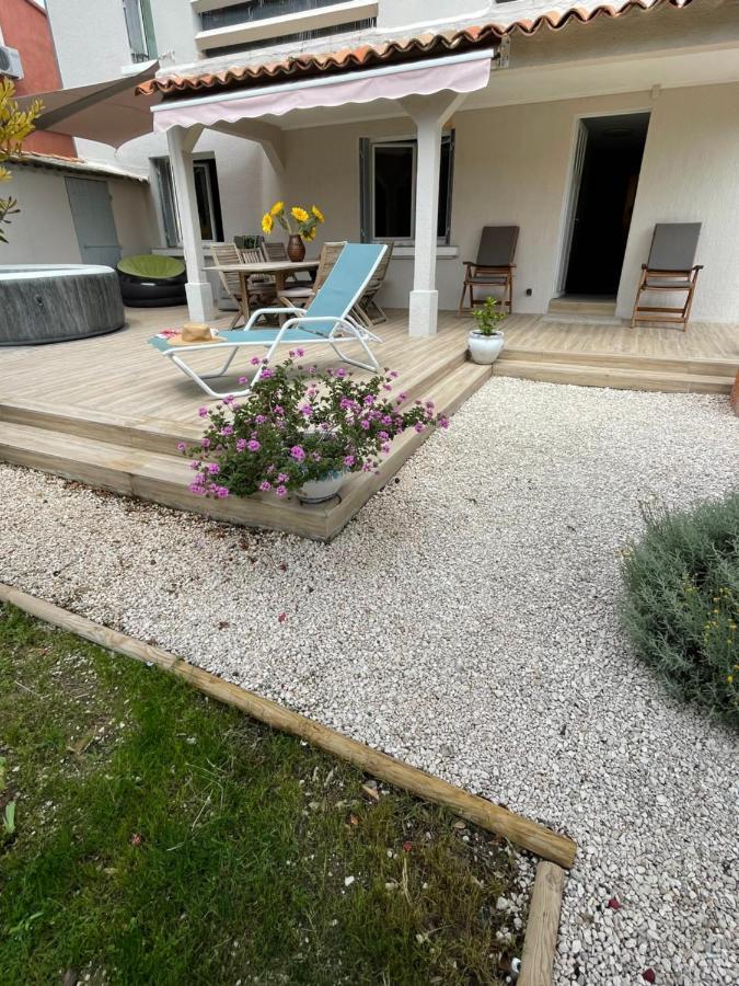 Appartement Rez De Villa Proche Port Et Plages De Sanary Exteriör bild